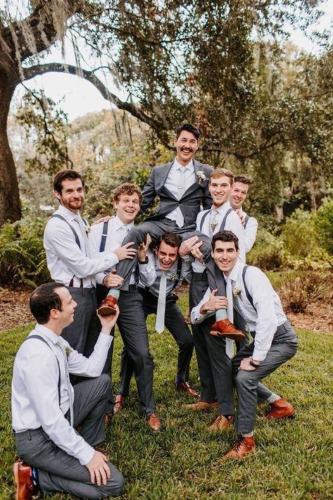 Groomsmen Attire Grey, Natural Boho Wedding, Groomsmen Shirts, Grey Groomsmen, Gray Groomsmen Suits, Groomsmen Pictures, Groomsmen Style, Groom Suit Grey, Romantic Autumn