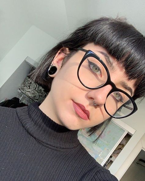 Punk Glasses Frames, Alt Glasses Frames, Goth Nerd Aesthetic, Goth Eyeglasses, Goth Glasses Frames, Goth Makeup With Glasses, Alt Glasses, Goth With Glasses, Glasses Grunge