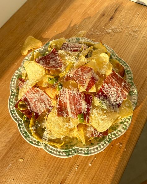 Spanish Nachos Potato Chip Appetizers, Fancy Nachos, Wishbone Kitchen, Potato Chip Nachos, Fancy Recipes, Iberico Ham, Spanish Potatoes, Pickled Peppers, Beet And Goat Cheese