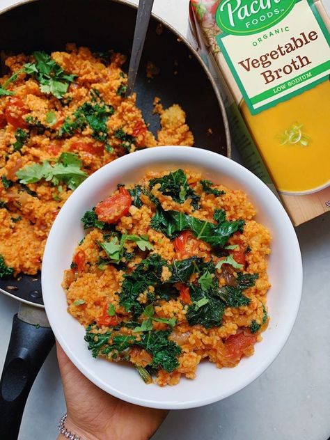 Roasted Red Pepper Couscous, Delicious Soups, Couscous Recipes, Eating Light, Food Time, Kale Recipes, Couscous Salad, Tomato Soup Recipes, Roasted Red Pepper