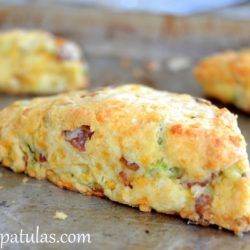 Scallion Scones, Savory Scones, Bacon Cheddar, Scone Recipe, Breakfast Dishes, Yummy Breakfast, Brunch Recipes, Bon Appetit, Scones