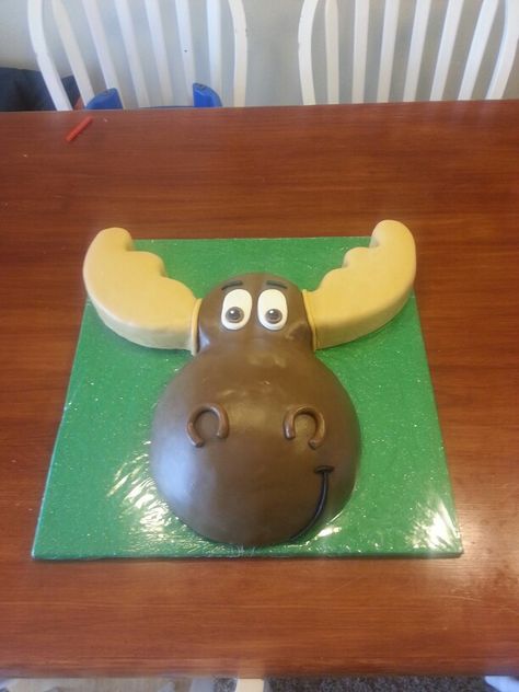 Moose cake Moose Birthday Party, Moose Themed Birthday Party, Moose Filling For Cake, Moose Birthday Cake, Holiday Cakes Christmas, Moose Birthday, Moose Cake, Adult Birthday Cakes, Smash Cake