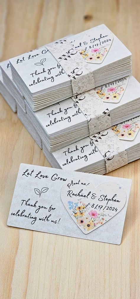 Seed Paper Diy, Seed Paper Wedding Favors, Wedding Seed Packet Favors, Seed Paper Favors, Plantable Wedding Favors, Flower Seed Paper, Seed Packets Favors, Seeded Paper, Seed Favors