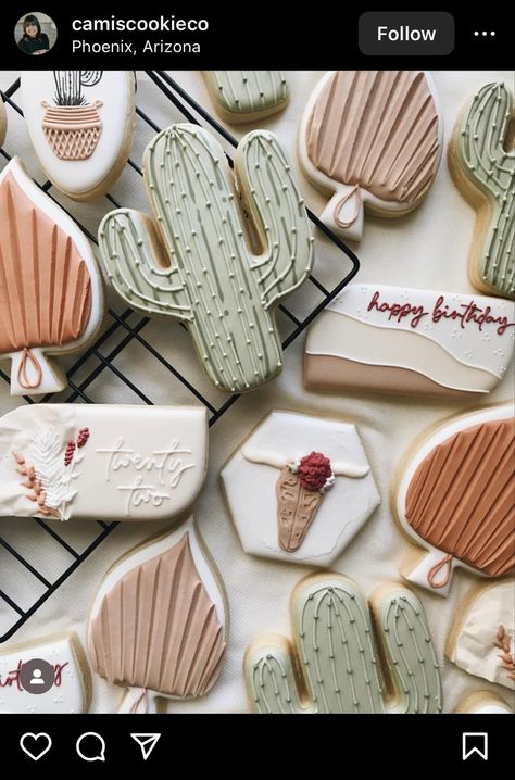 Boho Western Cookies Decorated, Boho Sweet 16 Ideas Birthday Parties, Western Boho Birthday Party, Cowboy Hat Cookies Decorated, Western Cookies Decorated, Western Sugar Cookies, Western Cookies, Western Birthday Cakes, Flood Cookies