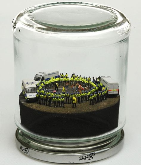 Jimmy Cauty, Jar Diorama, Diorama Techniques, Tatsuya Tanaka, Miniature Photography, Jam Jars, Tiny People, Tower Block, Art News