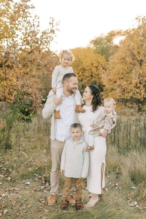 Fall Family Photography, Autumn Family Photography, Fall Family, Colorful Leaves, Family Session, Newborn Photographer, Soft Colors, Perfect Outfit, Newborn Photography