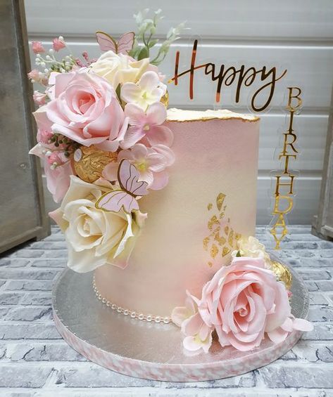 Sister Cake, Mum Cake, 80 Birthday Cake, Special Birthday Cakes, Gold Birthday Cake, Birthday Cake With Flowers, Jungle Cake, Elegant Birthday Cakes, Pink Birthday Cakes