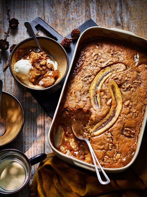 Banana sticky toffee pudding Self Saucing Pudding, Date Pudding, Toffee Sauce, Toffee Pudding, Sticky Toffee Pudding, Sticky Toffee, Spiced Rum, Indulgent Desserts, Pudding Recipe