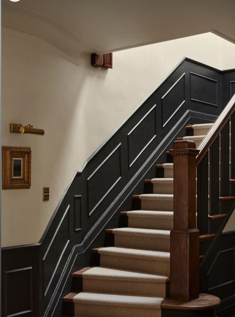 Moody Staircase, Stairs Design, Stairs, Interior Design, Design