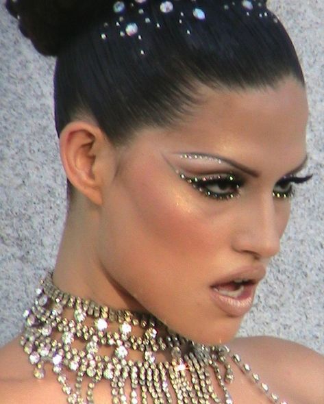 Cristal Connors, Runway Makeup, Edgy Makeup, Bold Makeup, Creative Makeup Looks, Editorial Makeup, Pretty Makeup, Creative Makeup, Artistry Makeup