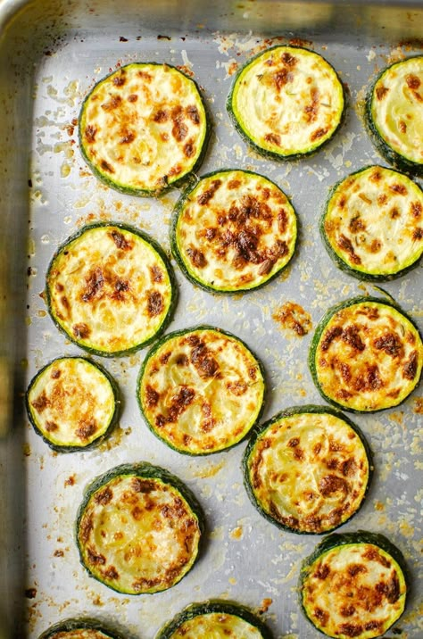 Air Fried Zucchini, Oven Roasted Zucchini, Fried Zucchini Recipes, Zucchini Crisps, Fried Zucchini, Roast Zucchini, Baked Zucchini, Bake Zucchini, Zucchini Slice