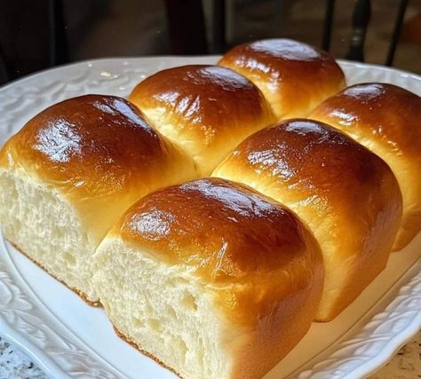 Brioche Rolls, Homemade Rolls, Dinner Sides, Bread Recipes Homemade, Rolls Recipe, Homemade Bread, Bread Recipes, Cooking Recipes, Chef