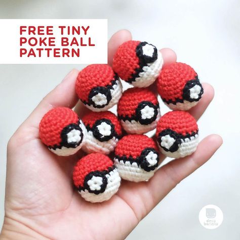 Pokeball Pattern, Tiny Amigurumi, Puppet Tutorial, Crochet Pokemon, Pokemon Ball, Ball Pattern, Poke Ball, Finger Puppet, Red Yarn