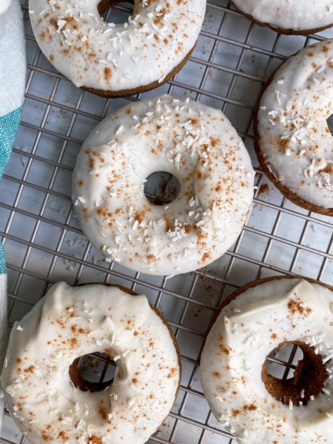 These healthy banana donuts are super easy to make, grain free, dairy free and delicious! They consist of a cassava flour and almond butter cake donut, topped with a coconut cream icing. This banana donut recipe is Paleo, Vegan and gluten free! #bananadonuts #paleodonut #vegandonut #cassavaflour Almond Butter Cake, Healthy Donuts Recipe, Cassava Recipe, Cassava Flour Recipes, Easy Donut Recipe, Cake Donut, Healthy Donuts, Sugar Free Baking, Cream Icing