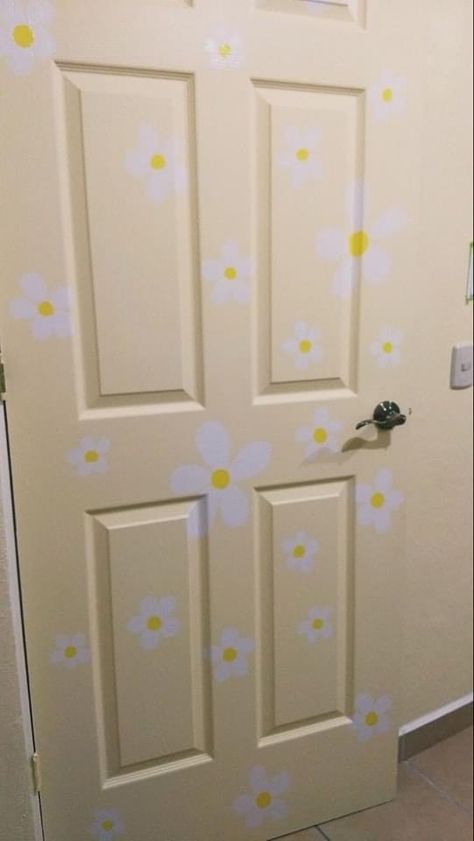 Painting On Doors Aesthetic, Closet Door Mural Ideas, Door Decorations Bedroom Aesthetic, Cute Door Painting Ideas Bedroom, Aesthetic Door Painting, Door Painting Ideas Bedroom Aesthetic, Outlet Painting Ideas, Door Art Bedroom, Folding Doors Ideas