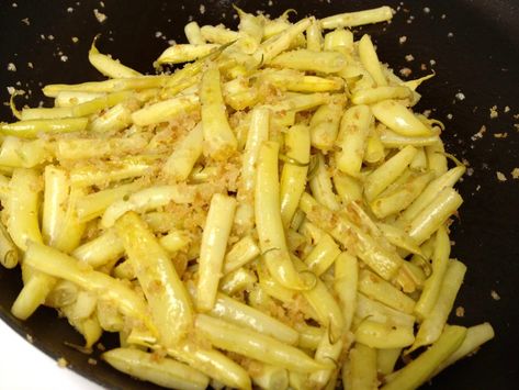 Fresh Yellow Bean Recipes, Wax Beans Recipes Yellow, Wax Bean Recipes, Wax Beans Recipes, Yellow Beans Recipe, French Green Bean Recipes, Skillet Suppers, Yellow Wax Beans, Buttered Bread