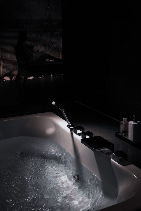 Bathroom Aesthetic Bathroom, Night Scenery, Dream House Interior, Night Aesthetic, Me Time, Dark Aesthetic, House Ideas, House Interior, Arch