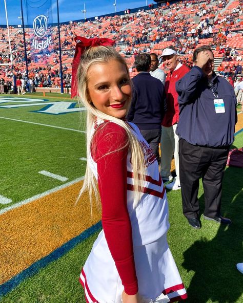 Mary Sergi Cheer, Mary Sergi, Alabama Cheer, Great White Sharks Cheer, Cheerleading Poses, Alabama University, Single Poses, Cute Cheer Pictures, College Cheer