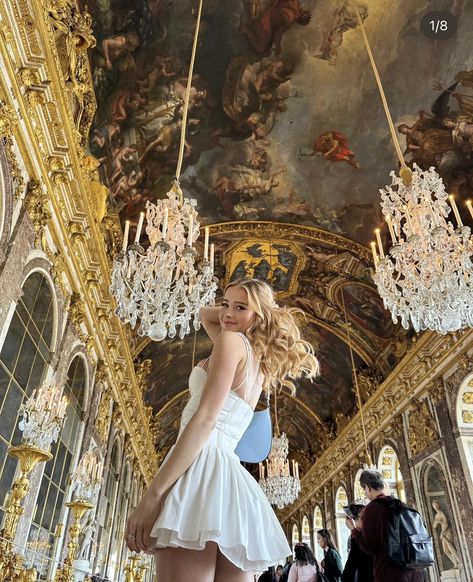 Versailles Photo Ideas, Versailles Outfit Ideas, Fashion Affirmations, Versailles Outfit, France Photoshoot, Paris Moodboard, Classy Photoshoot, Paris Mood Board, Paris Pics