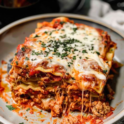 Lasagna Recipe Slow Cooker, Slow Cooker Lasagna, Lasagna Recipe, Italian Dishes, Food Obsession, International Recipes, Aesthetic Food, Lasagna, Pasta Recipes