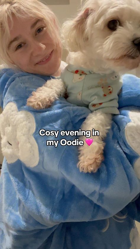 (Gifted) The Oodie - CODE 'KARA93966' OR https://www.theoodie.co.uk/KARA93966 for 15% off your first Oodie! (Thanks Oodie!) Cosy Evening, Sleep And Loungewear, Wearable Blanket, Rainy Day Outfit, Buy Now Pay Later, Sherpa Fleece, Cozy Living, A World, 30 Day