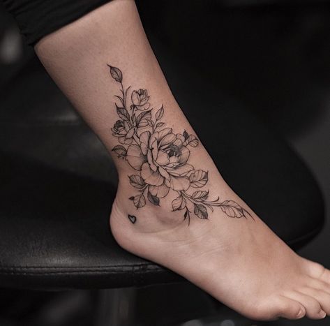 Floral Foot Tattoo, Ankle Foot Tattoo, Cute Foot Tattoos, Lower Leg Tattoos, Tattoo Ankle, 16 Tattoo, Ankle Tattoos For Women, Anklet Tattoos, Foot Tattoos For Women