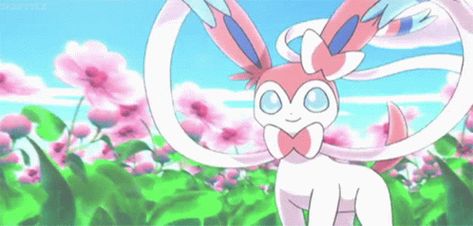 Sylveon Gif, Evoluzioni Eevee, Eevee Family, Evolution Pokemon, Fairy Type Pokemon, Youkai Watch, Pokemon Gif, Pokémon Stuff, Pokemon Eeveelutions