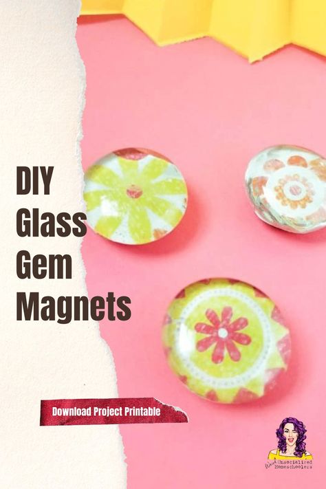 How To Make Refrigerator Magnets, Diy Christmas Magnets, Glass Gem Crafts, Glass Gem Magnets, Homemade Magnets, Bird Activities, Marble Magnets, Homeschool Art Projects, Display Refrigerator