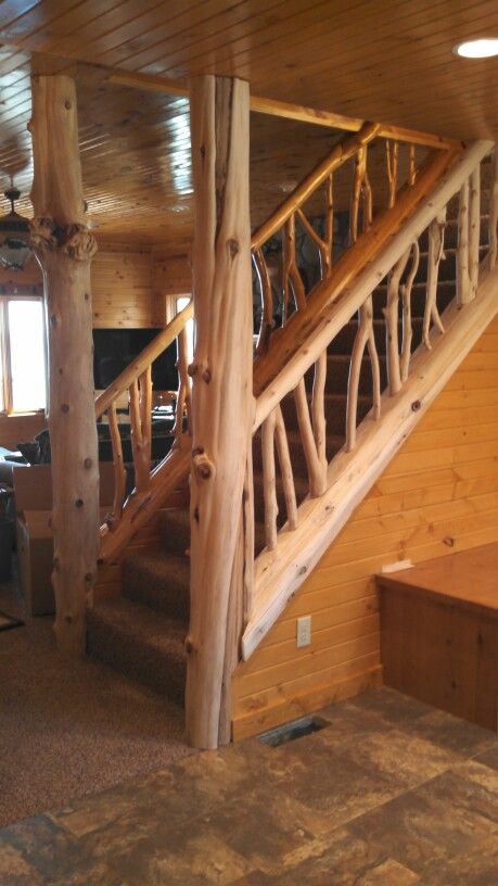 Cedar railing Log Staircase, Cordwood Homes, Log Home Interior, Rustic Staircase, Mansion Homes, Cabin Remodel, Rustic Stairs, Timber Homes, Diy Staircase