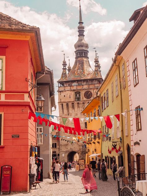 Sighisoara Romania, Romania Transylvania, Medieval Cities, Transylvania Romania, Irish Travellers, Romania Travel, Cities To Visit, Europe Aesthetic, Crayon Box