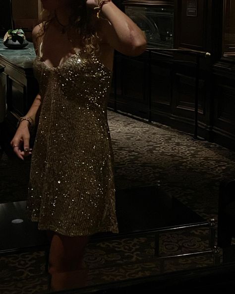 Dark Silver Sparkly Dress, Gold Glitter Outfit, Sparkly Dress Aesthetic, Sparkly Aesthetic, Golden Bday, Silver Sparkly Dress, Sparkly Dresses, Glitter Outfit, Winter Dance