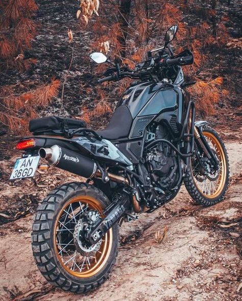 Tenere 700 Adventure, Xt500 Yamaha, Yamaha Super Tenere 750, Adventure Motorcycle Camping, Yamaha Adventure Motorcycle, Adventure Bike Motorcycles, Bike Swag, Adventure Motorcycle, Military Motorcycle