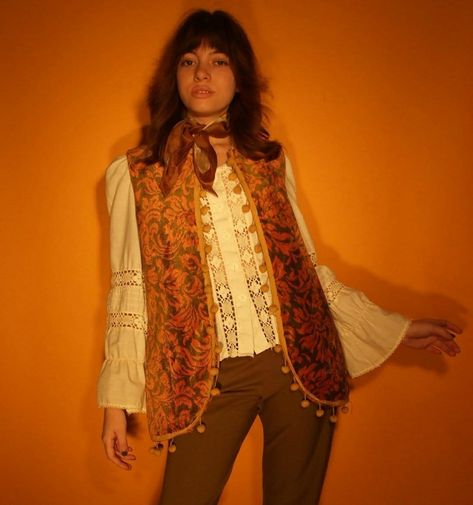 70s Ascot Outfits, 70s Waistcoat Outfit, 60s Vest, White Vest Outfit, 60s 70s Fashion, 70s Inspired Fashion, 70s Outfits, Fashion Corner, Hippie Outfits