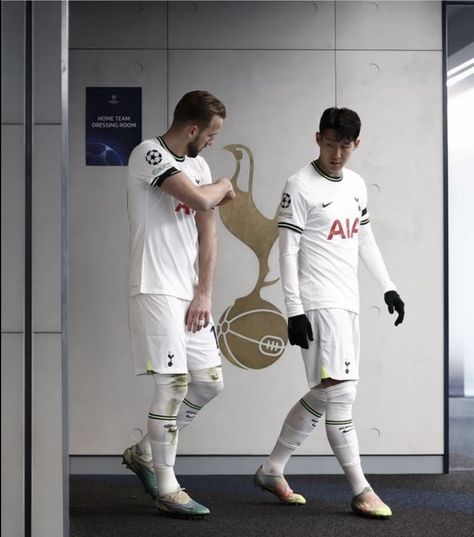 Tottenham Hotspur Wallpaper, Tottenham Football, Inspirational Soccer Quotes, Tottenham Hotspur Players, Tottenham Hotspur Football, Premier League Teams, Football Players Images, Tottenham Hotspur Fc, Football Images