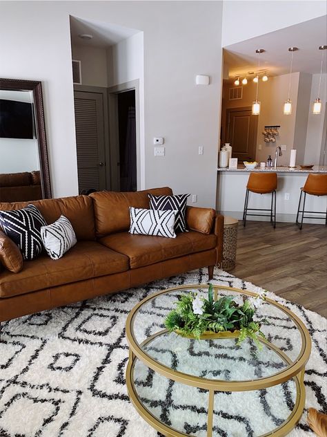 Living room ideas Brown Leather Couch Living Room, Brown Sofa Living Room, Home Decor Ideas Bedroom, Living Room Decor Brown Couch, Leather Couches Living Room, Brown Couch Living Room, Couches Living, Mexico House, Leather Sofa Living Room