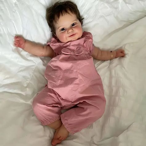 Reborn Maddie, Reborn Toddler Girl, Baby Doll Bed, Baby Clothes Sizes, Reborn Toddler Dolls, Preschool Gifts, Reborn Baby Girl, Newborn Baby Dolls, Reborn Toddler