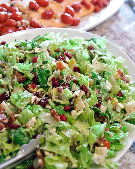 Beautiful fresh chopped salad.  Can use low fat dressings for a lower calorie count. Autumn Chopped Salad, Salad Coleslaw, Cole Slaw, Salad Pasta, Diet Vegetarian, Chopped Salad, Salad Bar, Pecans, Delicious Salads