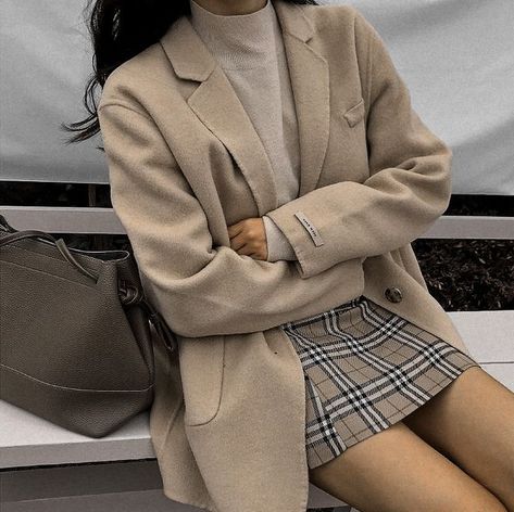 Korean Fashion, A Woman, Plaid, Skirt, White