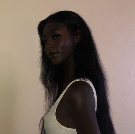 Dark Skin Beauty, Black Femininity, Model Aesthetic, Dark Skin Women, Dark Beauty, Black Is Beautiful, Aesthetic Girl, Pretty Woman, Beauty Skin