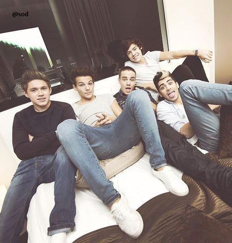 One Direction Profile Picture, One Direction Cute, One Direction Music, One Direction Niall, Direction Quotes, One Direction Wallpaper, One Does Not Simply, Blue Icon, One Direction Quotes