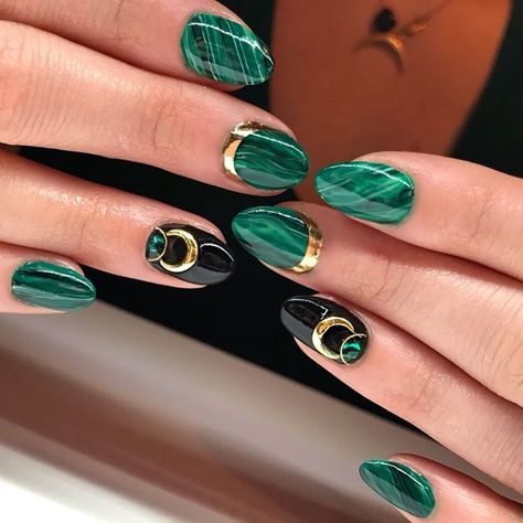 KATIE MASTERS (@nailthoughts) • Instagram photos and videos Nail Art Vert, Marvel Nails, Jade Nails, Paintings Ideas, Green Nail Designs, Really Cute Nails, Nails Desing, Crystal Nails, Pretty Acrylic Nails