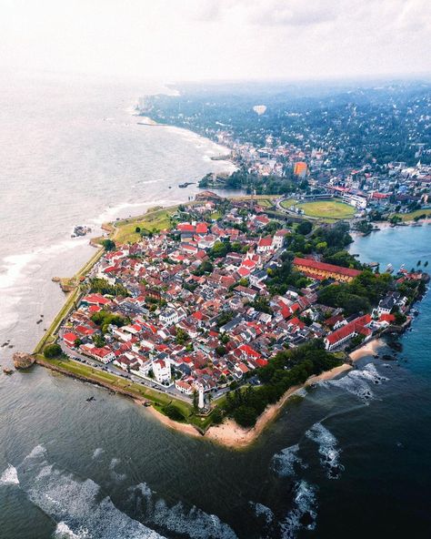 Explore the Historic Galle Dutch Fort! Step into history at the Galle Dutch Fort, a UNESCO World Heritage site filled with colonial charm and stunning coastal views! Wander through its cobblestone streets, visit ancient churches, and enjoy vibrant local markets. An unforgettable experience awaits! Need a ride to start your journey? BlueSky Galle Taxis is here to help! 📸 Credit Always Goes to respective owners 🌐 Website: www.blueskygalletaxis.com 📧 Email: tours@blueskygalletaxis.com 📱 What... Sri Lanka Galle, Galle Sri Lanka, Samurai Wallpaper, Sri Lanka Travel, Travel Bugs, Instagram Inspo, Unesco World Heritage Site, Unesco World Heritage, Heritage Site