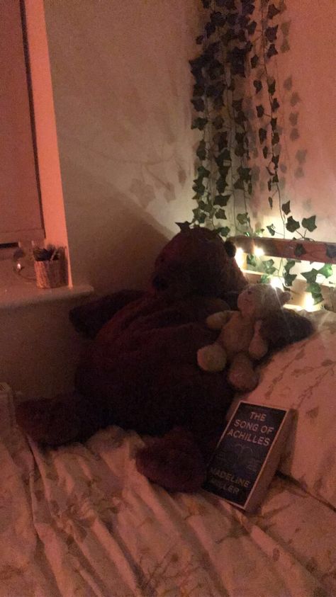 Djungleskog Wallpaper, Djungelskog Wallpaper, Djungelskog Aesthetic, Djungelskog Bear, Ikea Bear, Ikea Toys, Brown Rooms, Cute Plush, Room Aesthetic