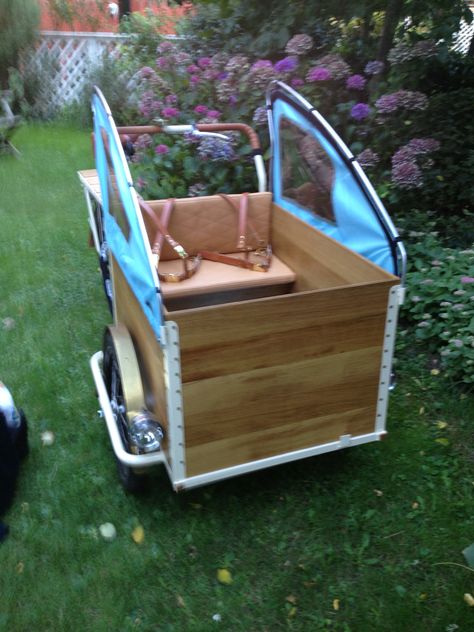 Vintage Christiania bike - design by Nicolai Broby Eckert Christiania Bike, Cool Vehicles, Cargo Bike, Bike Design, Cool Bikes, Bassinet, Great Ideas, Toddler Bed, Baby Gifts