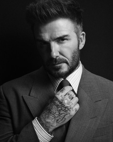 HUGO BOSS Launches Design Collaboration with David Beckham David Beckham Hairstyle, Street Style Magazine, Jeans Blazer, Boss Brand, Brand Collaboration, Photographer Branding, Pharrell Williams, David Beckham, Fashion Logo