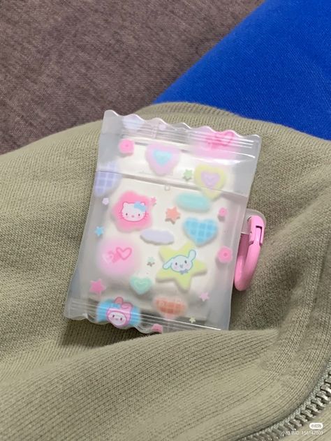 Sanrio Airpods Case, Airpod Case Aesthetic, Aesthetic Airpods Case, Cute Airpod Cases, Penyimpanan Makeup, Airpod Cases, Collage Phone Case, Pretty Iphone Cases, Pretty Phone Cases