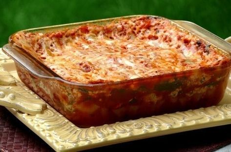 P1290238x Dinner Recipes For College Students, Microwave Lasagna, 10 Minute Desserts, Recipes Lasagna, Easy Recipes For College Students, Kitchen Supplies List, Recipes For College Students, Top Ramen, Keto Lasagna