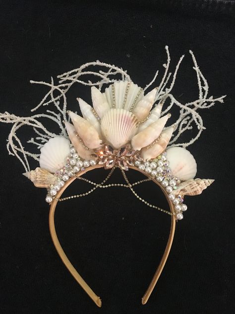 DIY Mermaid Crown Diy Mermaid Headpiece, Seashell Headband Diy, Head Dress Diy, Diy Mermaid Crown, Seashell Headband, Mermaid Headpiece, Mardi Gras Diy, Little Mermaid Dresses, Shell Crowns