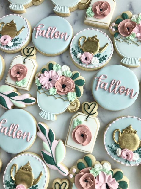 Tea Party Cookies, Tea Cup Cookies, Bridal Cookies, Sugar Cookie Cakes, Sugar Cookie Royal Icing, Bridal Shower Cookies, Baby Shower Tea, Tea Party Theme, Sugar Cookie Designs