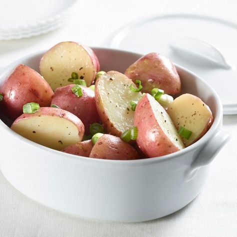 Salad Images, Red Potatoes Recipe, Potato Ideas, Potatoes Mashed, Red Potato Recipes, Easy Vegetables, Microwave Dishes, Potatoe Recipes, Potatoes In Microwave